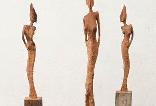 Holz Skulpturen mit Motorsäge gefertigt – Massiv-Werk